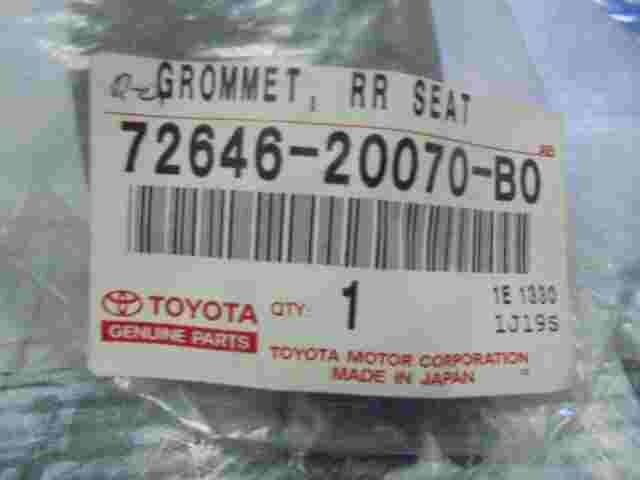 Grommet Rear Seat Toyota Carina E 7264620070B0 72646-20070-B0