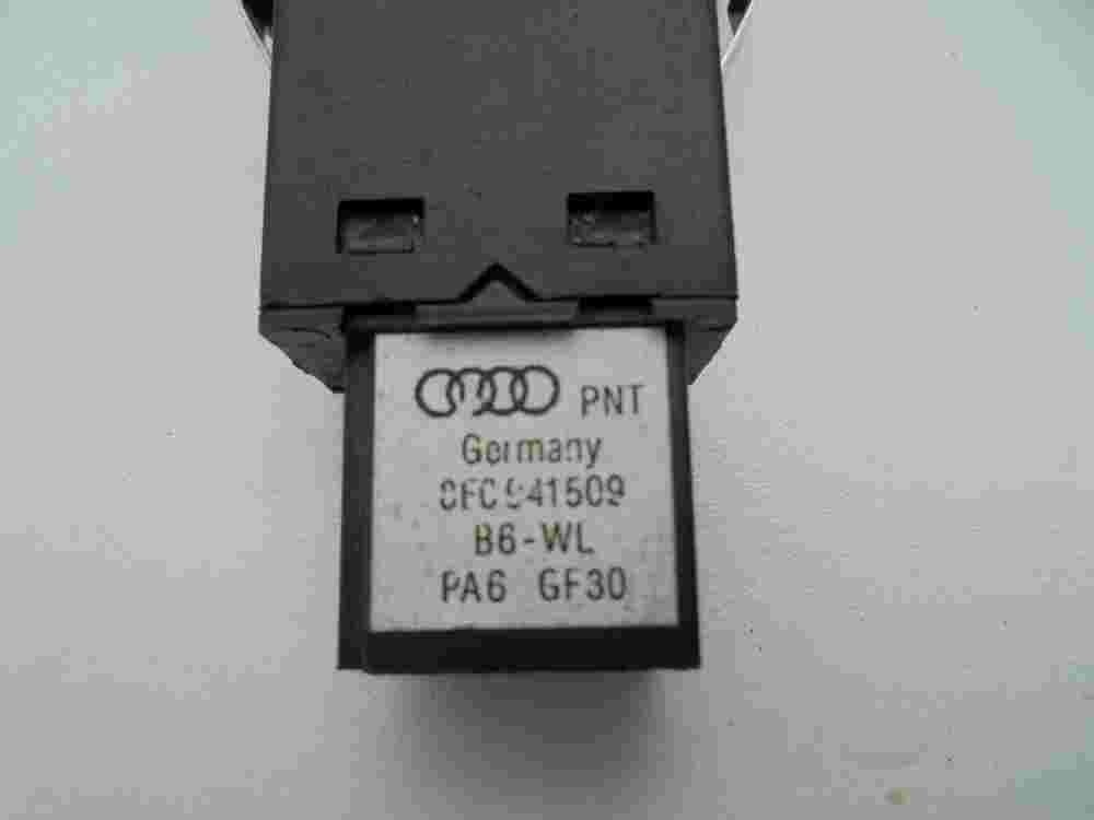 Interruptor de emergencia warning Audi A4 B7 8F0941509 B6-WL PA6GF30