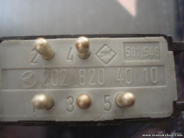 Interruptor del cierre centralizado Mercedes-Benz W202 2028204010 202 820 40 10