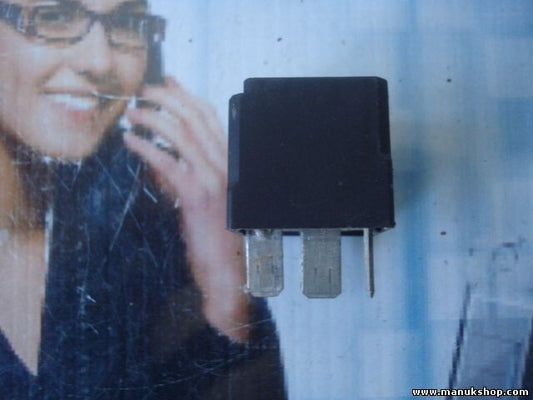 Relé Opel Astra Caravan GM 13171831 13 171 831 HELLA 4RA00779105 4RA 007 791-05