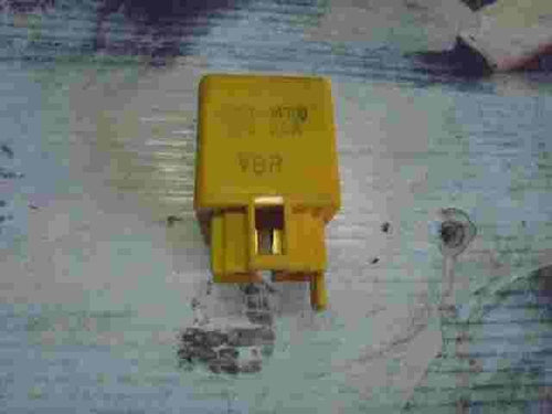 Relè ventola radiatore Hyundai Accent 9522034700 95220-34700 12 V