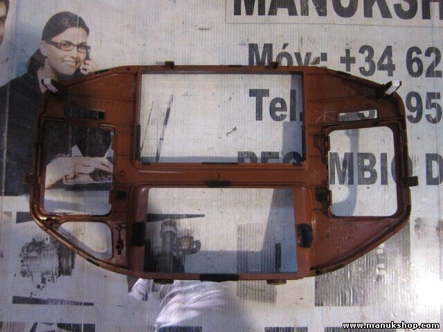 Consola central Mitsubishi Pajero MR456373 MR 456 373 MR.456.373 MR402666