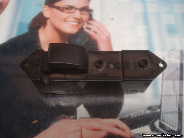 mando botonera elevalunas Mitsubishi MR502237 MR952052 C8DD320M C8D-D320M