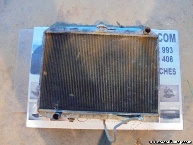 Radiador de agua Nissan Terrano II R20 4WD Ford Maverick 214507F001 214507F002