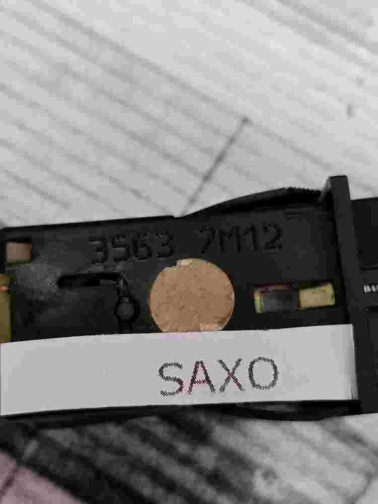 Interruptor Recirculación del aire en el climatizador Citroen Saxo 3563