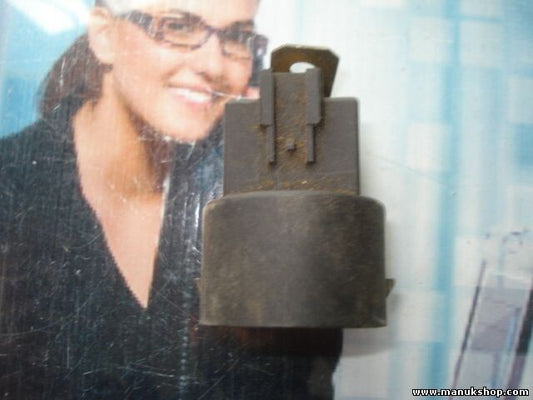 Relé Renault Clio 7702151150 NAGARES RLPF 52-12D