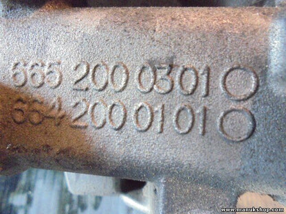 Caja del termostato Ssangyong 6652000301 665 200 0301 6642000101 664 200 0101