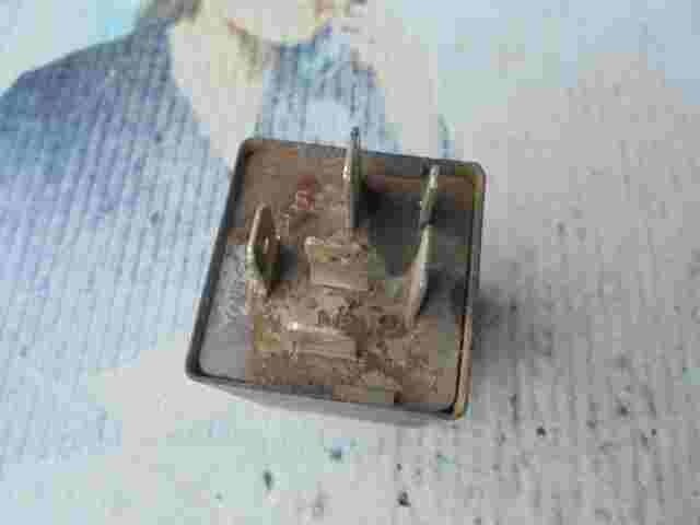 Relé del limpiaparabrisas Opel Kadett E 5WK1640 5WK1 640 Siemens 12V