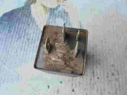 Relé del limpiaparabrisas Opel Kadett E 5WK1640 5WK1 640 Siemens 12V