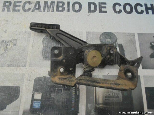 Serratura di apertura coperchio serbatoio Nissan PickUp (D22)