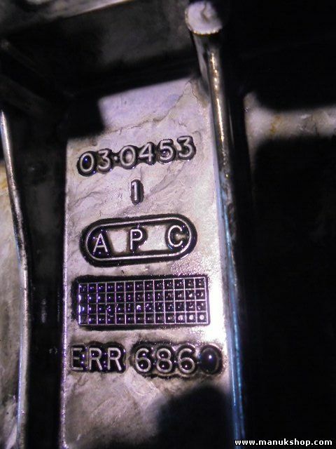 Tapa de la culata Land Rover Discovery II LJ LT 2.5 4x4 1998-2004 ERR6860 030453