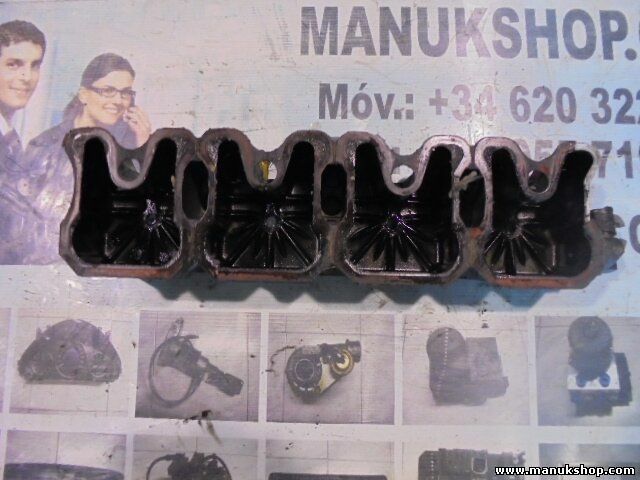 Tapa de la culata Jeep Cherokee XJ 2.5 4x4 1984-1986 87 KW 118 PS 90132242F