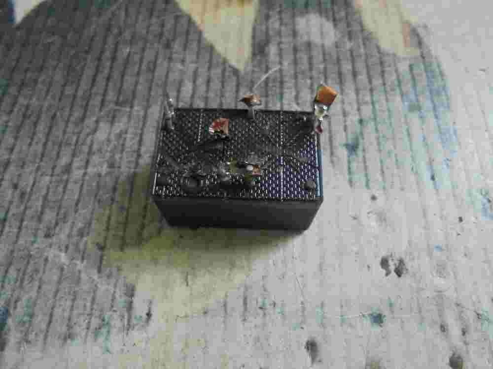 Relé SIEMENS V23076C1002A303 V23076-C1002-A303