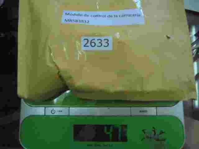 Módulo de control de la carrocería Mitsubishi Pajero 2002 12V MR583832