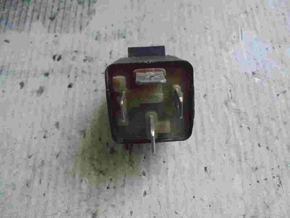 Relé  Suzuki Vitara Samurai Santana 3185086CB0 31850 86CB0 NAGARES 12V
