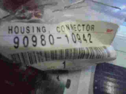 Housing Connector  Toyota Camry V30 9098010942 90980-10942