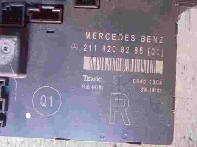 Unidad de control de la puerta Mercedes E Class W211 2118208285 Q1 (00) R TEMIC