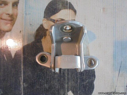 Bisagra de la puerta trasera derecha arriba  Nissan X-Trail T30 103 KW, 140 PS