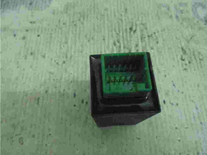 Relé de intermitencia Piaggio Vespa MP3 400 018610P1 GUILERA 640221 SAE J590