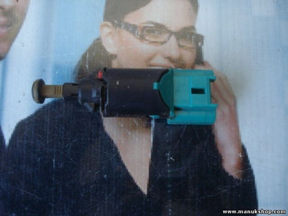 Interruptor de la luz de freno Citroen C3 C2 Berlingo 06-09 9650688480