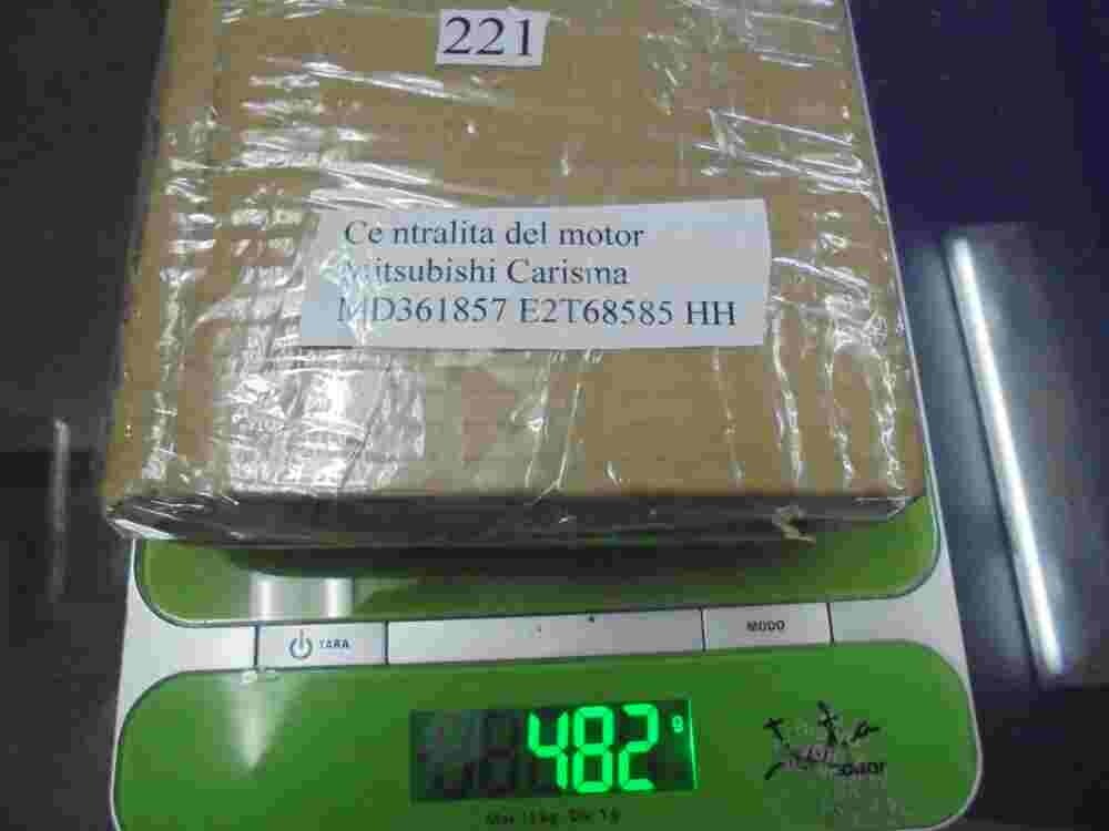 Centralita del motor Mitsubishi Carisma MD361857 E2T68585 HH
