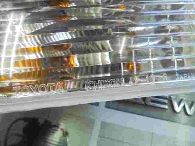 Intermitente trasero derecho Toyota Corolla R DOT SAE AIPP2 96 ICHIKOH 42 17