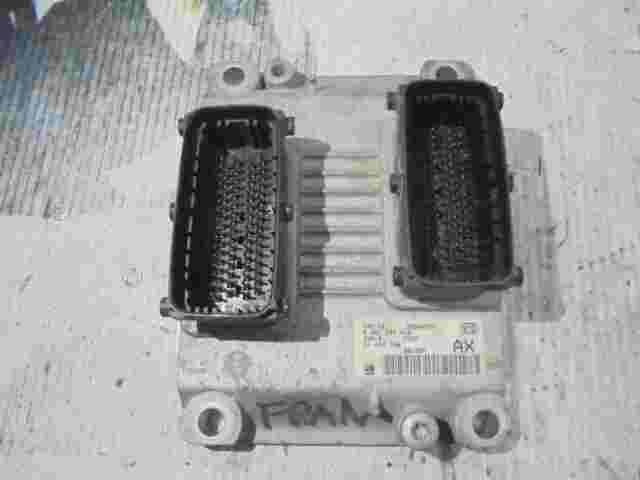 Centralita Opel Corsa C 1.2 GM 24443796 AX BOSCH 0261207423 2593