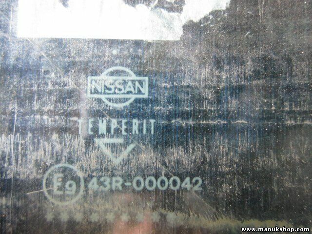 Cristal de la puerta delantera derecha Nissan Patrol K/W260 43R000042 E9 82x53