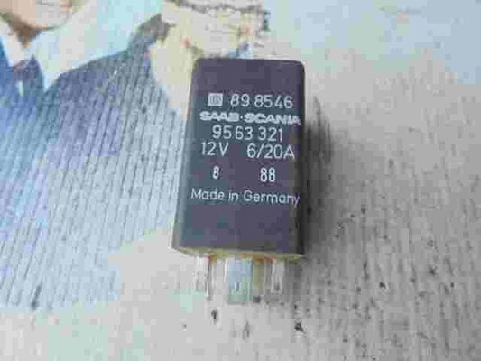 Aire acondicionado relé de embrague magnético Saab 9000 Scania 9563321  898546