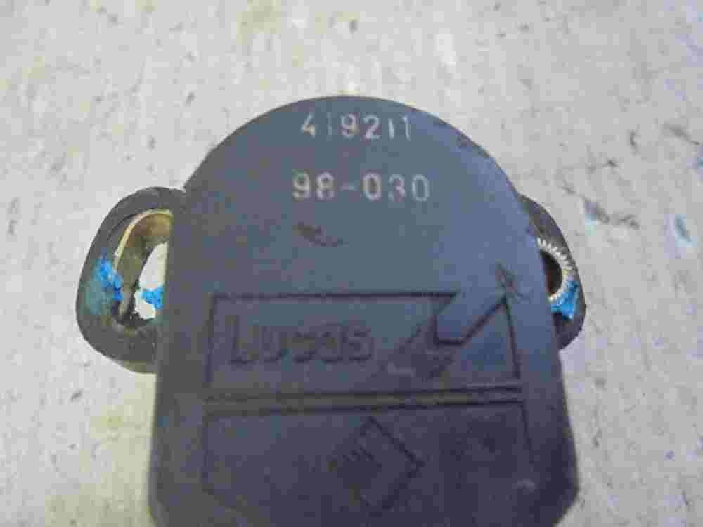 Golpee sensor VW Polo 1.9 D R8444B955C LUCAS 419211 98-030