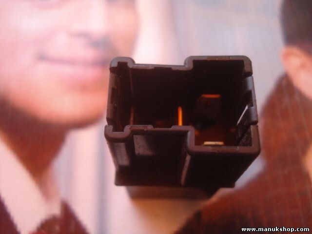 Relé Mitsubhishi Carisma 521F024 SSA 12V 20A OMRON