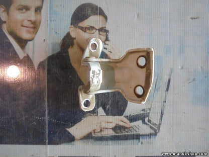 Bisagra de la puerta  trasera izquierda abajo Nissan Pick-up D22 88 KW, 120 PS