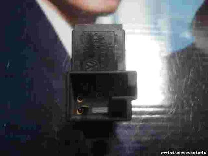 Interruptor apertura portón trasero Passat Golf 5 Bora 1J0959831A 1J0 959 831 A