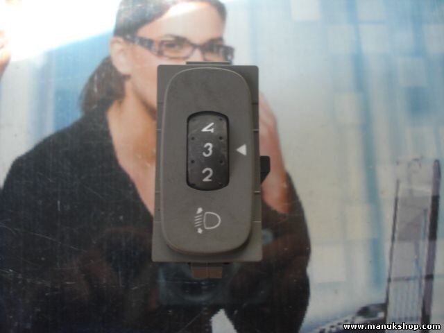 Interruptor de nivelación de faros Renault Laguna 8200032953 6264 8200002439