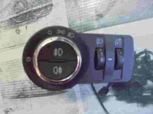 Conmutador de luces Chevrolet Cruze 2 (J300) 13301749 251506 0008