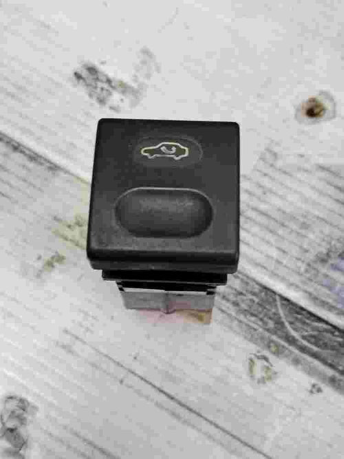 Interruptor Recirculación del aire en el climatizador Citroen Saxo 3563