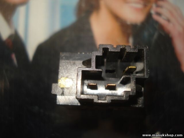 Interruptor del cierre centralizado Volvo V40 S40 30862858 46 98