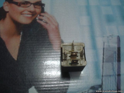 Relé Citroen Peugeot HELLA 4RD94002032 4RD 940 020-32