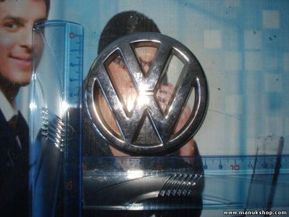 Emblema VW Volkswagen Jetta 30269A 30539