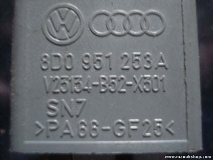Nebbia relè Volkswagen Audi 8D0 951 253 A 8D0951253A 8DO951253A V23134-B52-X301