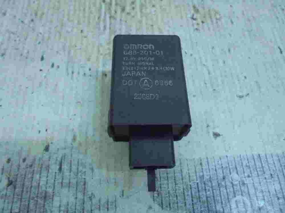 Relé de intermitencia Honda OMRON G8B20101 G8B-201-01 6966 12.8V 85C/M 2868D2