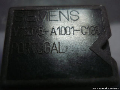 Relé SIEMENS V23076-A1001-C133 V23076A1001C133