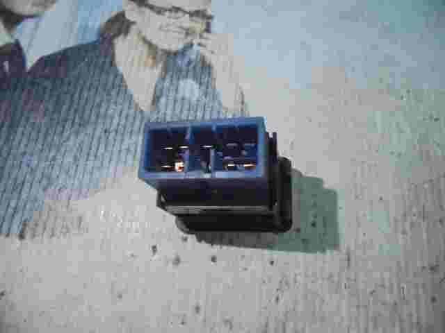 Interruptor  Mitsubishi Pajero Montero NILES 15108