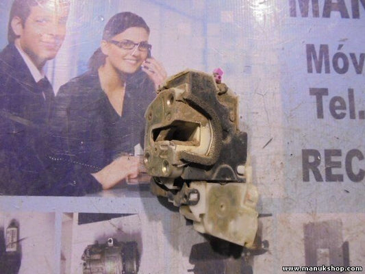  Cerradura puerta trasera izquierda Nissan Navara PickUp D22 2.5DCI 805525P003