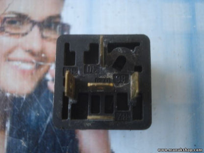 Relé Volvo BOSCH 0332209152 0 332 209 152 12V 20/30A