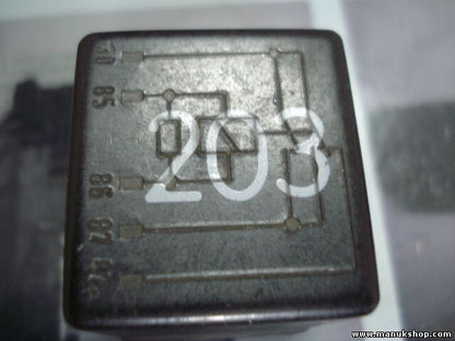 Nebbia relè Audi 100 A4 A6 A8 NR.203 8A0951253A 899585 8A0 951 253A 8AO951253A