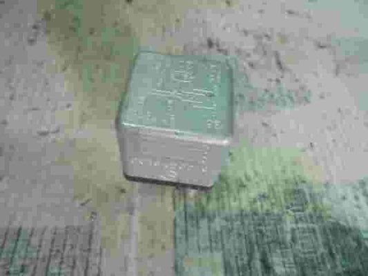 Relé Mercedes-Benz 600 SE SEL W140 0015420219 4RD00412200 4RD 004 122-00