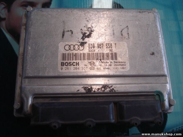 Centralita del motor Audi A4 BENZIN D02 8D0907558T BOSCH 0261204957 26SA0000