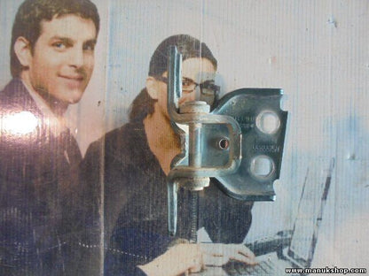 Bisagra de la puerta trasera derecha abajo Jeep Grand Cherokee WJ WG 55135575AC