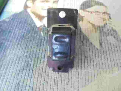 comando pulsante alzacristalli Nissan Patrol (L) Y60 8296107J60 82961 07J60